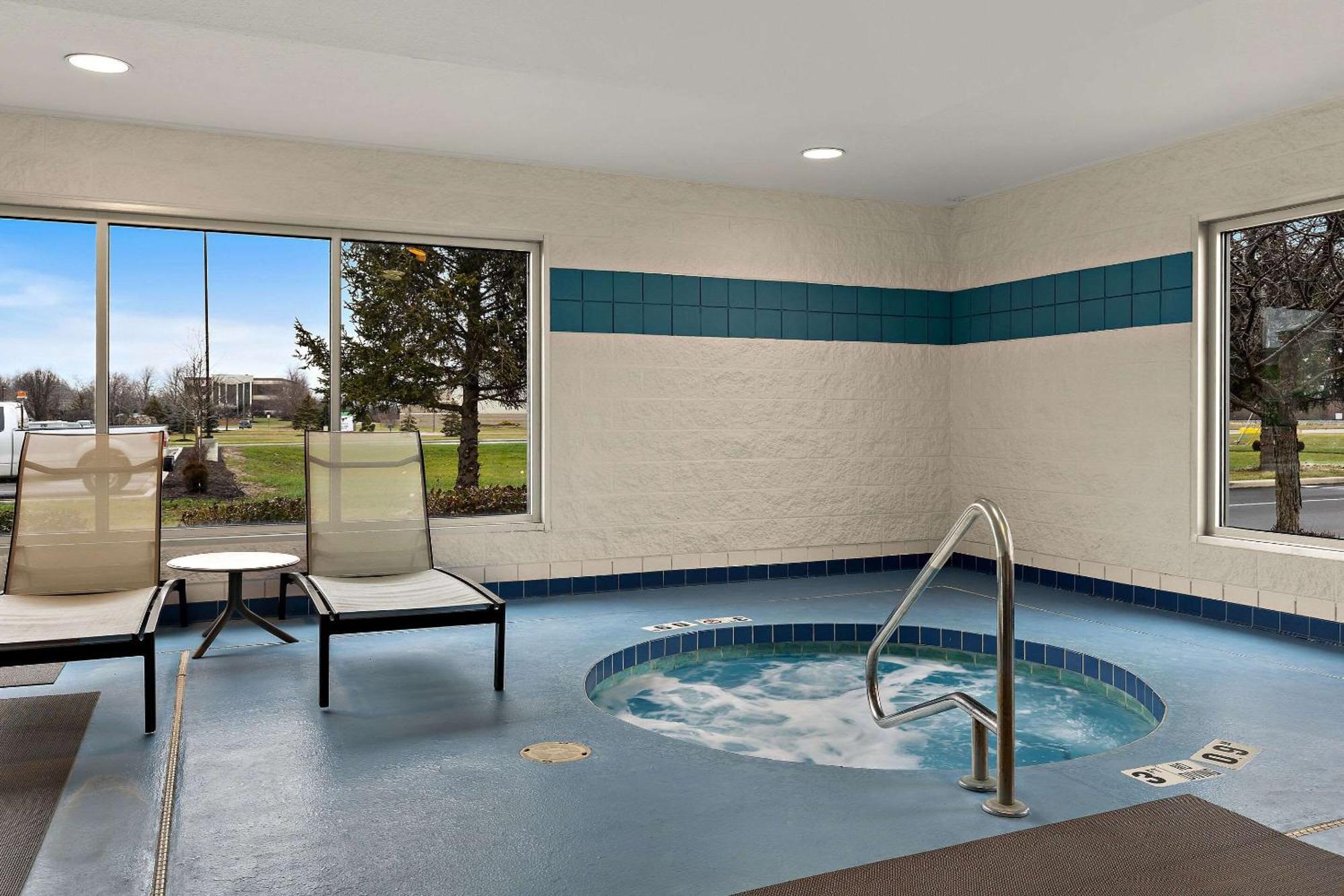 Comfort Inn&Suites Fremont Extérieur photo