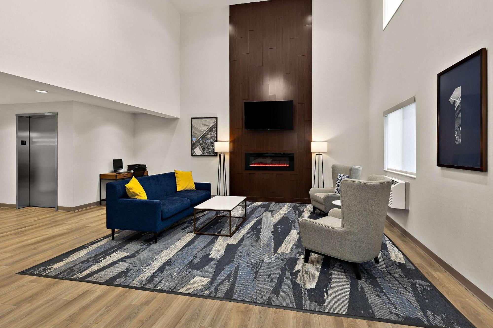 Comfort Inn&Suites Fremont Extérieur photo
